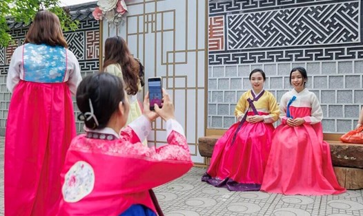 Chương trình Lễ hội Con đường văn hoá Hàn Quốc 2024 tại Hà Nội. Ảnh: Cao Trung