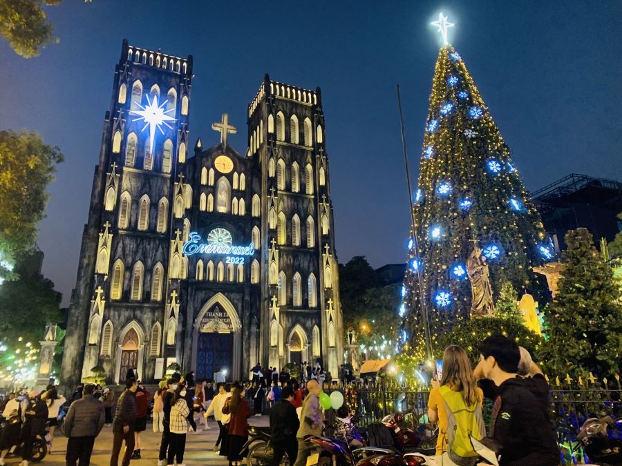 Khong khi Giang sinh tai Nha tho Lon: Anh: Quynh Nga (LDO)