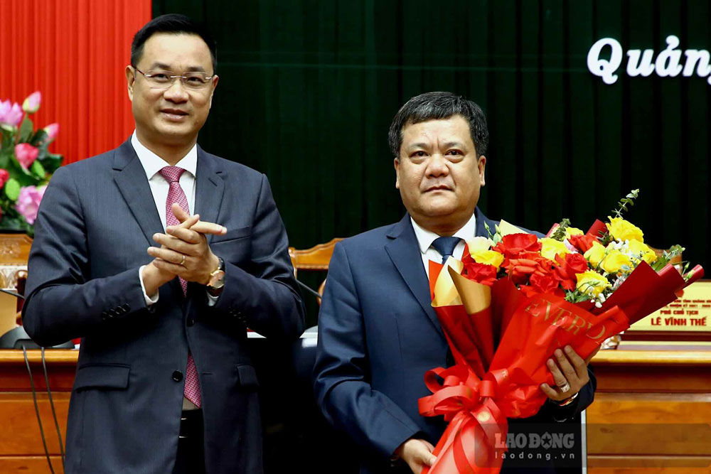 Mr. Tran Phong was elected by the Provincial People's Council as Chairman of the People's Committee of Quang Binh province. Photo: Cong Sang