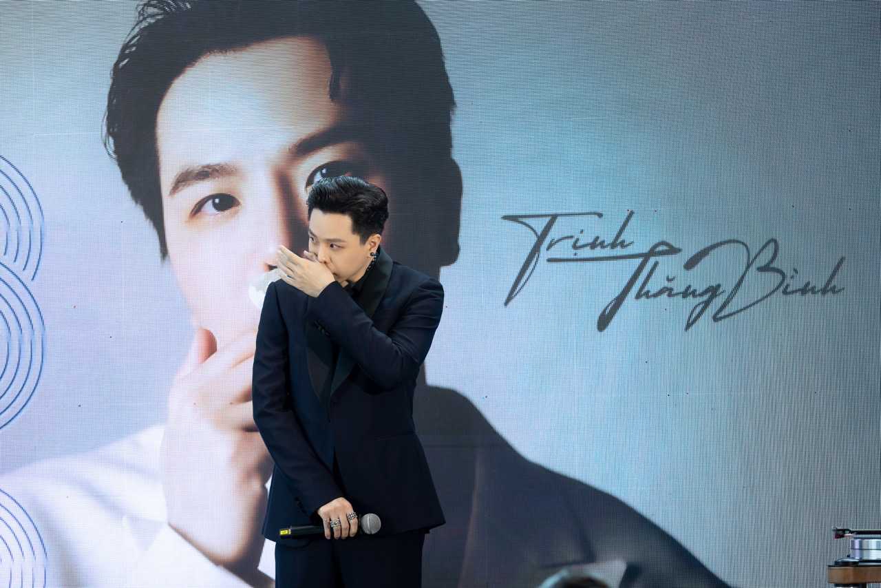 Trinh Thang Binh. Anh: Nghe si cung cap.