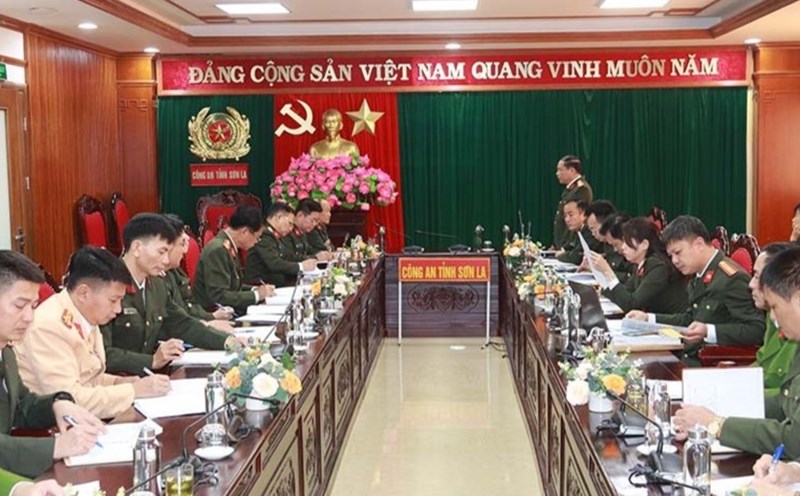 The Ministry of Public Security's inspection delegation announced the decision to conduct a specialized inspection in 2024 for the Son La Provincial Police. Photo: Cao Thien