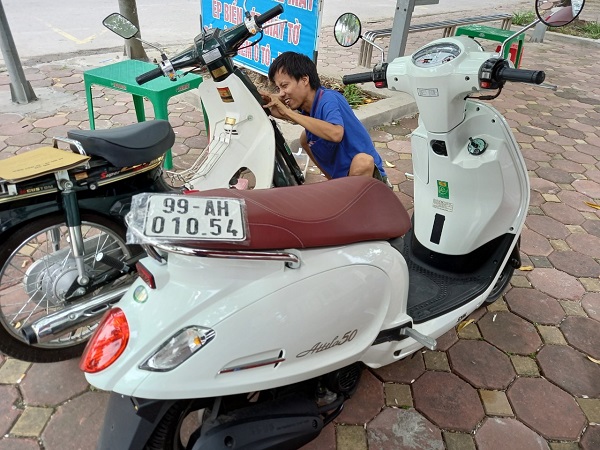 Provincial license plates still consist of 2 digits. Photo: Xuyen Dong