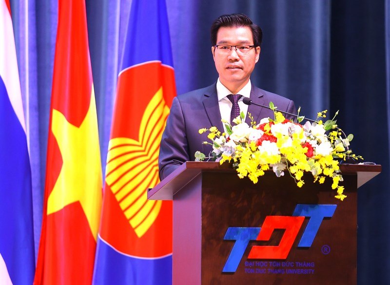 Tien si Tran Trong Dao, Hieu truong TDTU phat bieu tai hoi nghi. Anh: Duc Long