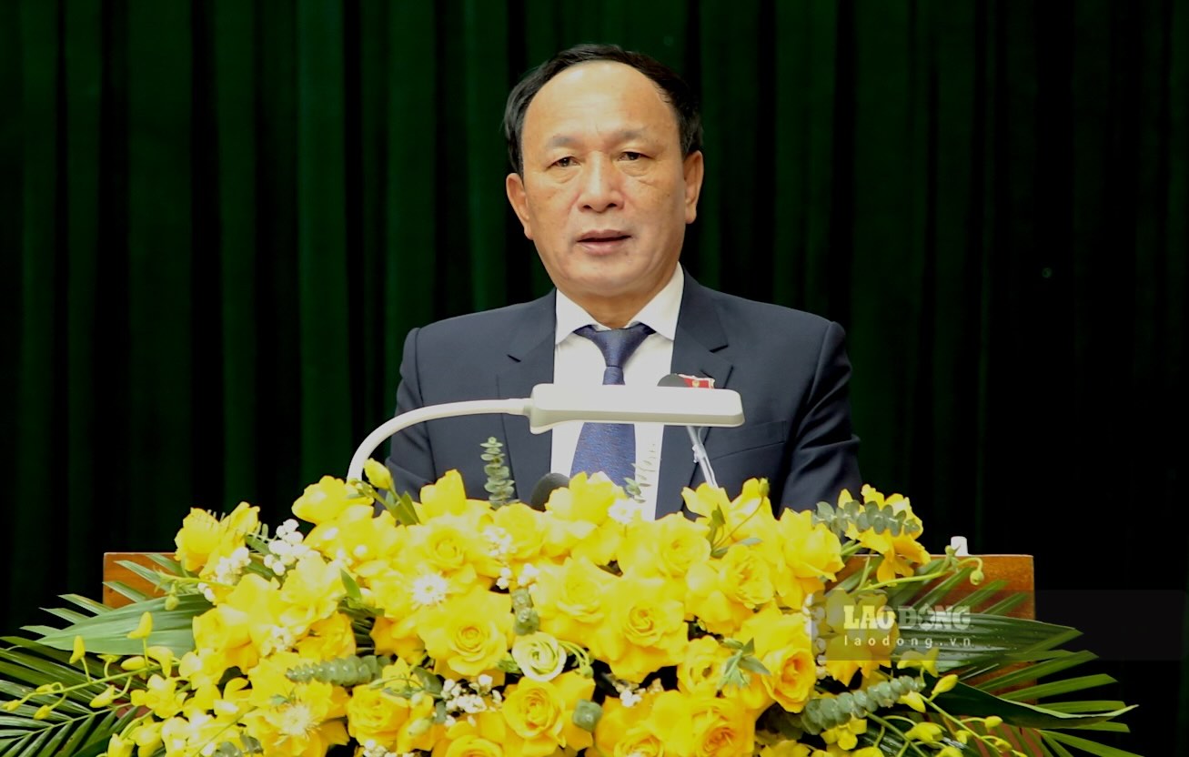 Chairman of the People's Council of Quang Binh province Tran Hai Chau said that he will strive to complete the elimination of all temporary and dilapidated houses in the area before October 2025. Photo: Cong Sang