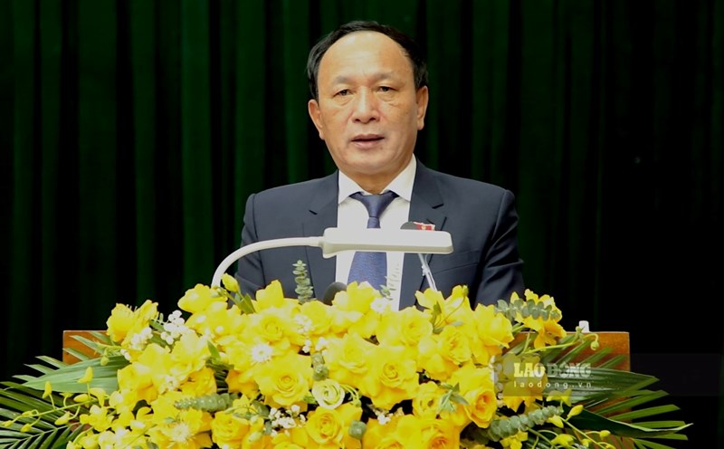 Chairman of the People's Council of Quang Binh province Tran Hai Chau said that he will strive to complete the elimination of all temporary and dilapidated houses in the area before October 2025. Photo: Cong Sang