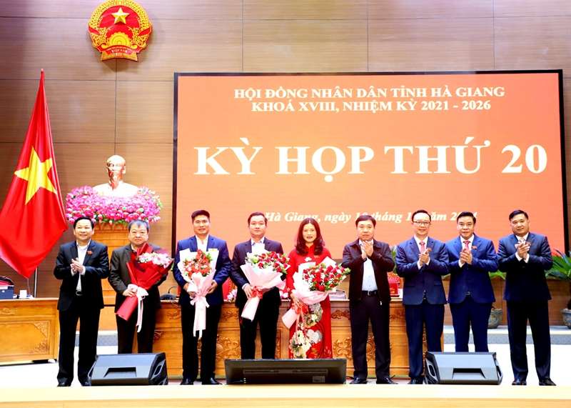 Ms. Vuong Ngoc Ha was elected Vice Chairman of the People's Committee of Ha Giang province. Photo: hagiang.gov.vn