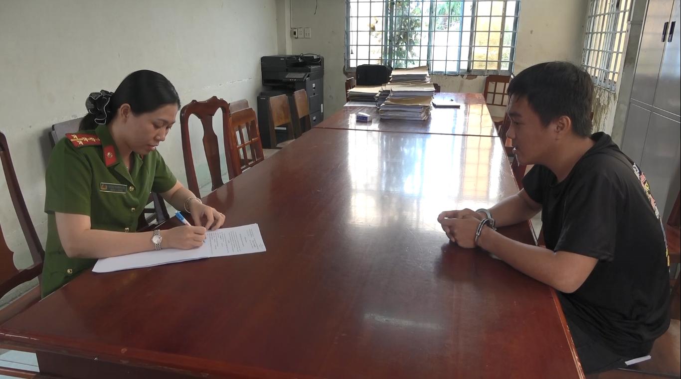 Tuan has committed many thefts from cars. Photo: Van Vu