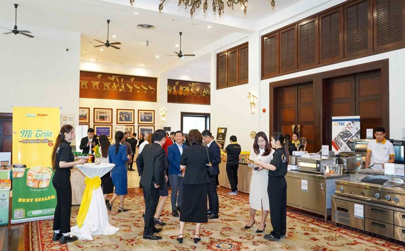 The workshop “Solutions and strategies for the hotel industry” took place at the Furama International Convention Center in Da Nang. Photo: An Thuong