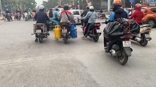 Air Pollution from Old Motorcycles: A Potential Danger