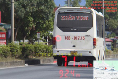 Image of Xuan Vinh passenger car with license plate 18B - 017.15 violating speed limit. Photo: Thai Binh Provincial Police