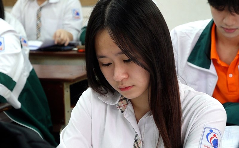 Which part of the 2025 high school graduation math exam is difficult?