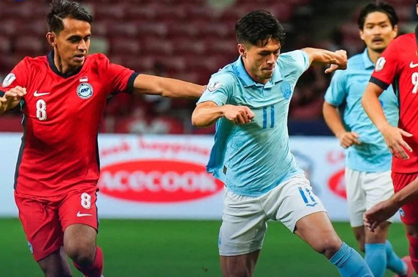 Singapore team (red) won 2-1 against Cambodia team at ASEAN Cup 2024. Photo: ASEAN FOOTBALL
