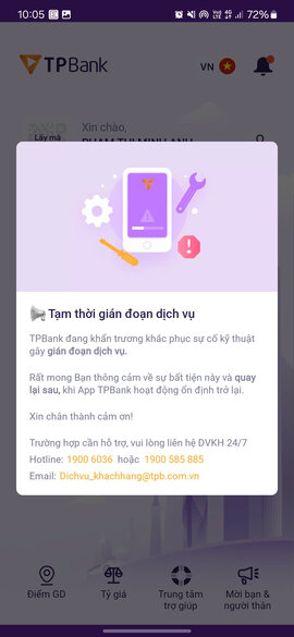 10h sang ngay 12.12 ung dung ngan hang cua TPBank van tiep tuc bao “tam thoi gian doan dich vu“. Anh: Minh Anh.