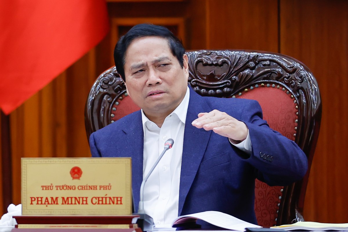 Prime Minister Pham Minh Chinh requested that the process of restructuring and streamlining the apparatus must combat "lobbying" and personal interests. Photo: VGP