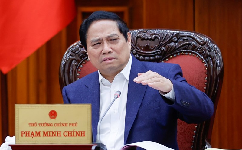 Prime Minister Pham Minh Chinh requested that the process of restructuring and streamlining the apparatus must combat "lobbying" and personal interests. Photo: VGP