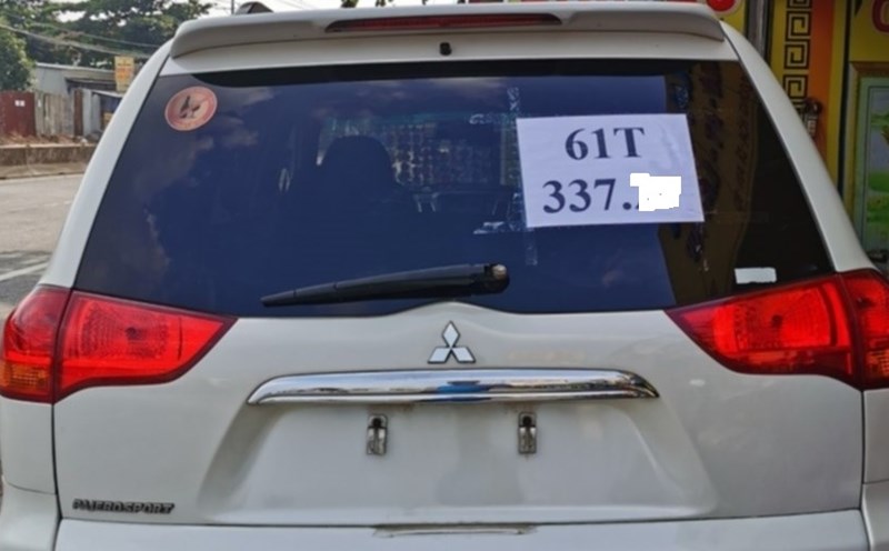 Temporary license plate. Photo: otosaigon