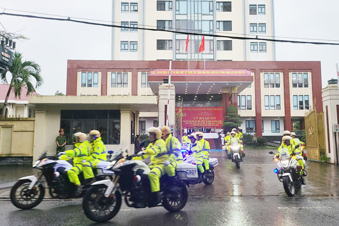 Công an Đà Nẵng ra quân trấn áp tội phạm, đảm bảo an ninh dịp cuối năm 2024 và đầu năm 2025. Ảnh: Nguyên Thi