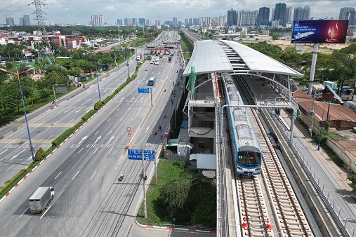 Metro Line 1 will run 200 test trips per day before officially operating on December 22. Photo: Anh Tu