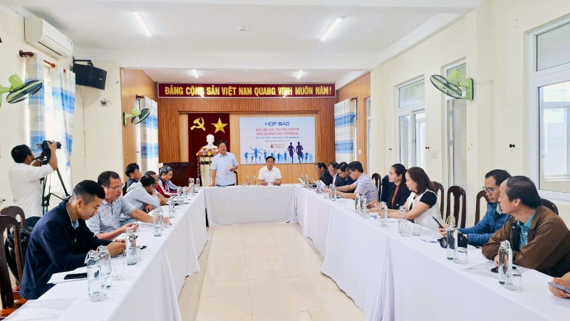 Quang canh buoi hop bao giai Viet da Bao Quang Nam mo rong lan thu 27. Anh: Hoang Bin