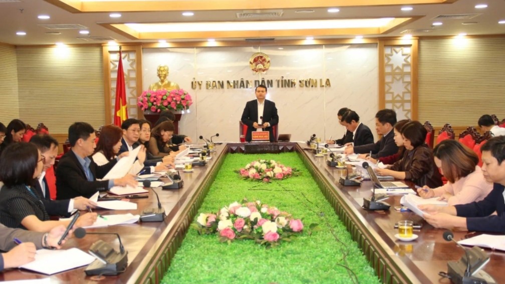 Mr. Dang Ngoc Hau, Vice Chairman of Son La Provincial People's Committee chaired a meeting to agree on the plan to reorganize the apparatus of the Department of Finance and the Department of Planning and Investment. Photo: Thanh Dao