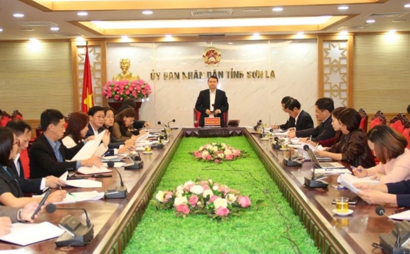 Mr. Dang Ngoc Hau, Vice Chairman of Son La Provincial People's Committee chaired a meeting to agree on the plan to reorganize the apparatus of the Department of Finance and the Department of Planning and Investment. Photo: Thanh Dao