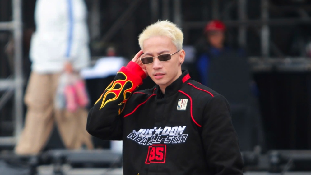 Singer S.T Son Thach rehearses before the concert Call Me by Fire. Photo: Huyen Chi