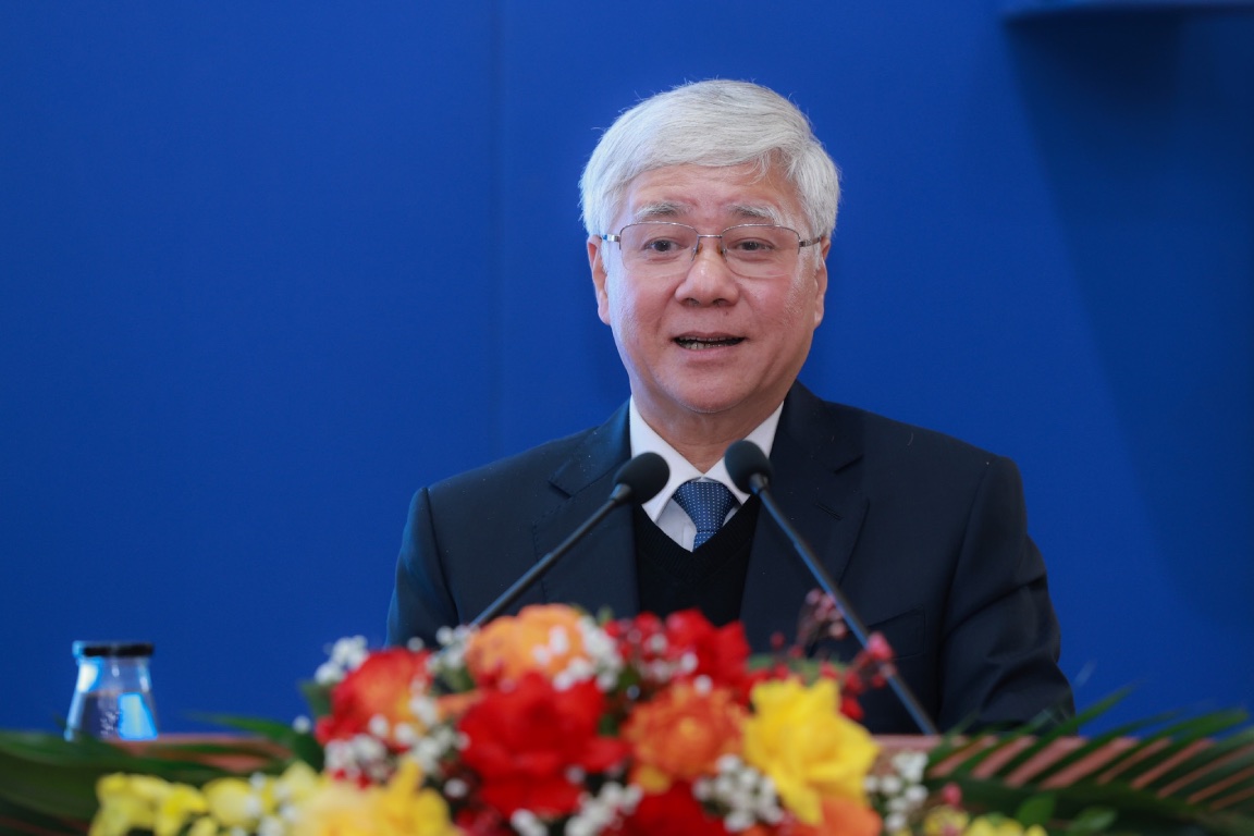 Mr. Do Van Chien, Politburo member, Secretary of the Party Central Committee, Chairman of the Central Committee of the Vietnam Fatherland Front, emphasized that at this time, trade unions at all levels must actively and proactively participate in the revolution of streamlining the apparatus. Photo: Hai Nguyen