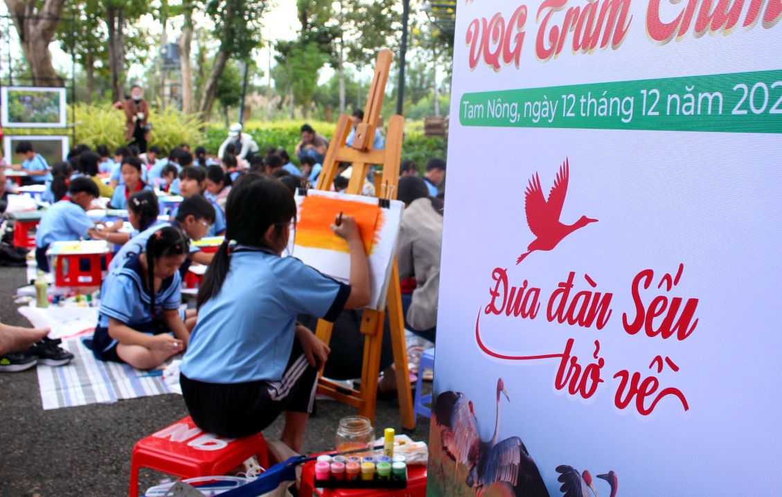 Tat ca deu the hien quyet tam chung: Dua dan Seu dau do tro ve Vuon Quoc gia Tram Chim, Tam Nong. Anh: Thanh Mai