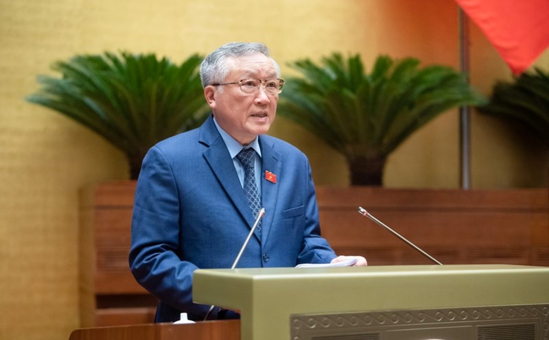 Deputy Prime Minister Nguyen Hoa Binh is the Head of the Steering Committee for reviewing and removing difficulties and obstacles related to projects. Photo: Pham Thang