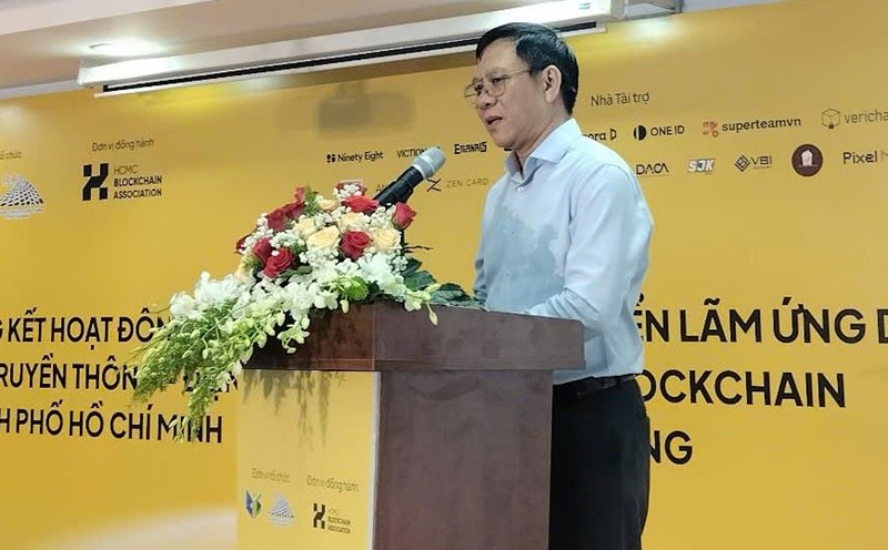 Mr. Nguyen Ngoc Hoi, Deputy Director of the Department of Information and Communications of Ho Chi Minh City, gave a speech at the event. Photo: Nguyen Dang