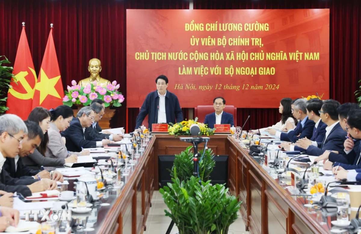 Quang canh buoi lam viec. Anh: TTXVN