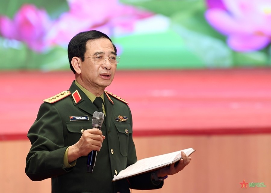 General Phan Van Giang - Politburo member, Deputy Secretary of the Central Military Commission, Minister of National Defense - spoke at the rehearsal. Photo: QDND