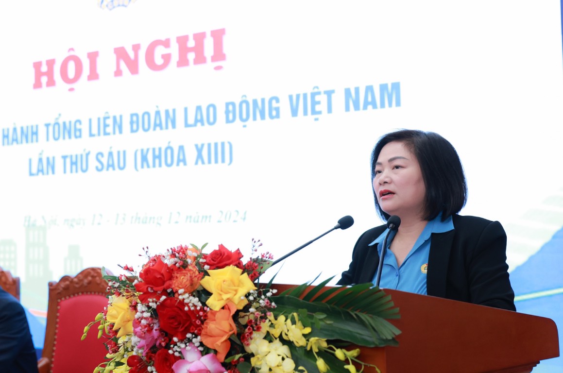 Ba Pham Thi Thanh Tam, Chu tich Cong doan Det May Viet Nam. Anh: Hai Nguyen