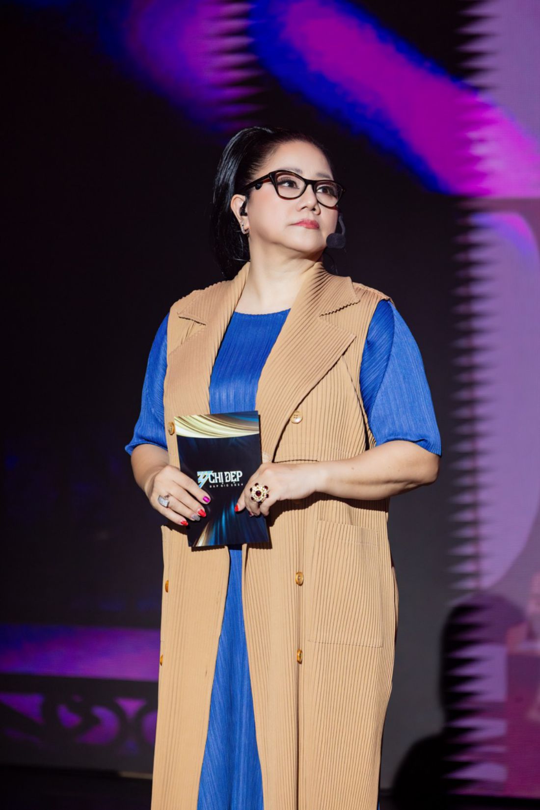 Ngoc Anh performs in Show 1 "Sister Who Makes Wave 2024". Photo: Character provided