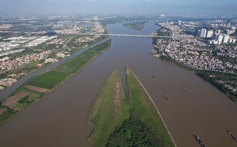 A corner of the Red River seen from above. Photo: Hai Nguyen