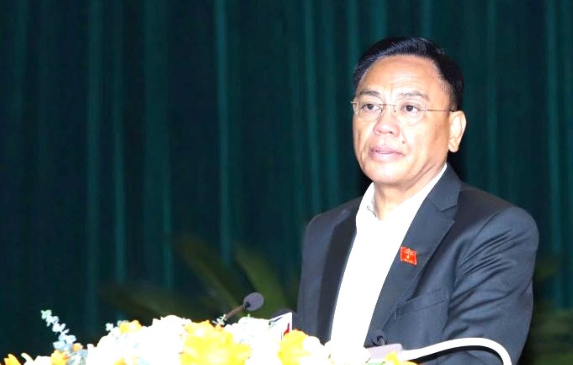 Mr. Cao Tien Doan - Chairman of Thanh Hoa Provincial Business Association - spoke at the Provincial People's Council on the morning of December 13. Photo: Xuan Hung