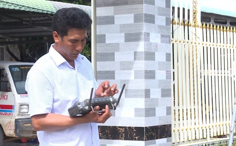 Local people love and respect Khmer farmers who are good, creative, and bold in applying technology. Photo: Xuan Nhi