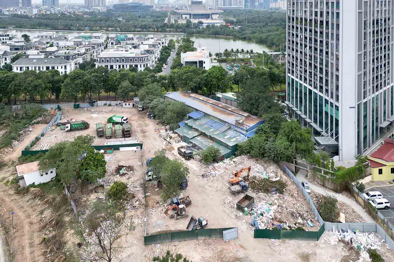 Authorities have fenced off the area where land was forcibly recovered. Photo: Huu Chanh