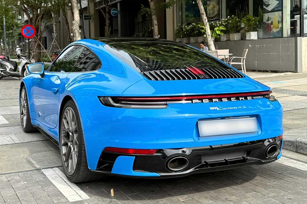 Ngoai that cua xe van con kha moi. Anh: Supercar In VietNam