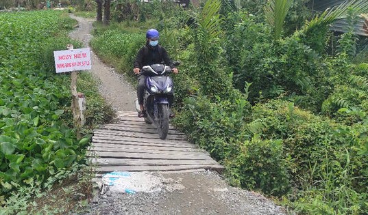 Sau gan mot nam sat lo, nguoi dan di lai van kho khan. Anh: Nhat Ho