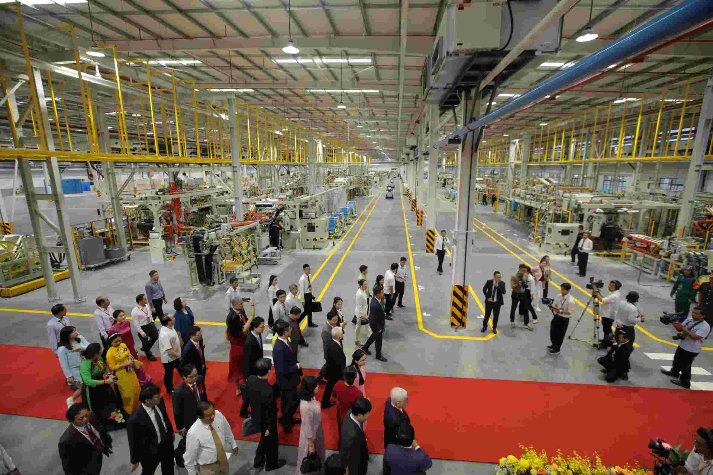Inauguration of the largest invested tire factory in Binh Phuoc. Photo: Tran The