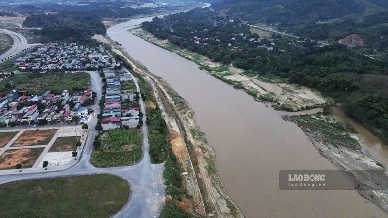 Nhieu du an da duoc trien khai nham han che sat lo bo song Hong qua dia ban Lao Cai. Anh: Dinh Dai