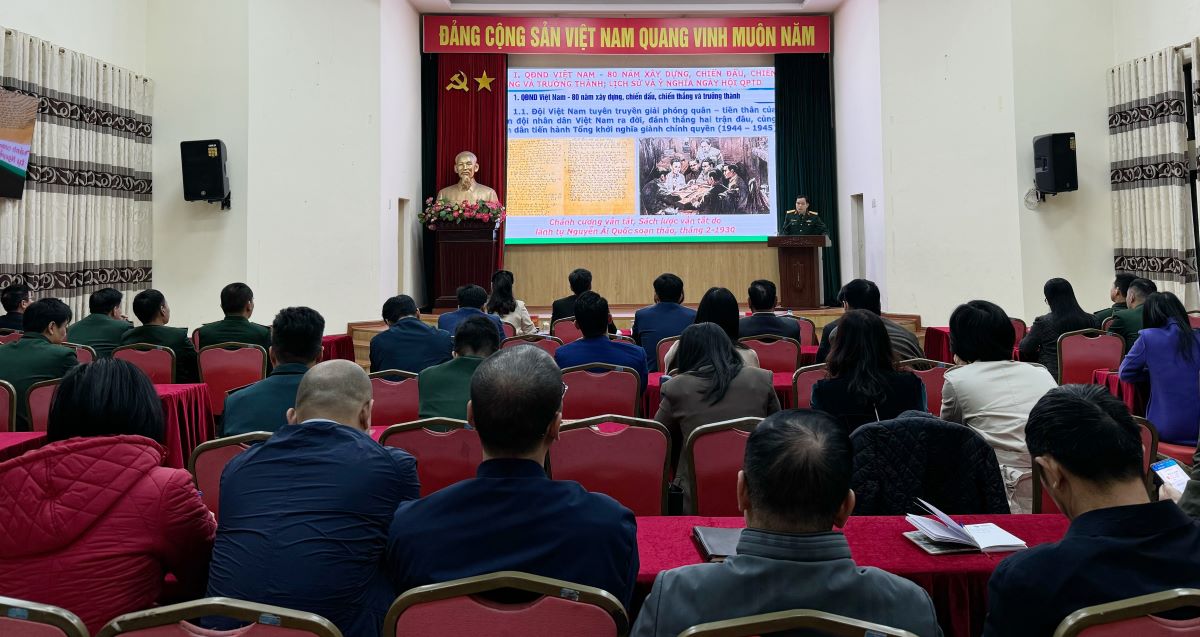 The Hai Phong City Party Committee's Propaganda Department propagates the innovation and organization of the political system to be streamlined and operate effectively and efficiently. Photo: Hai Phong City Party Committee's Propaganda Department