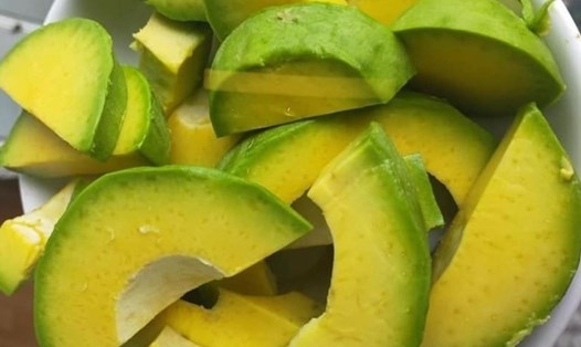 Quả bơ giàu carbohydrate, nên ăn vào bữa sáng để giảm cân. Ảnh: Thanh Thanh