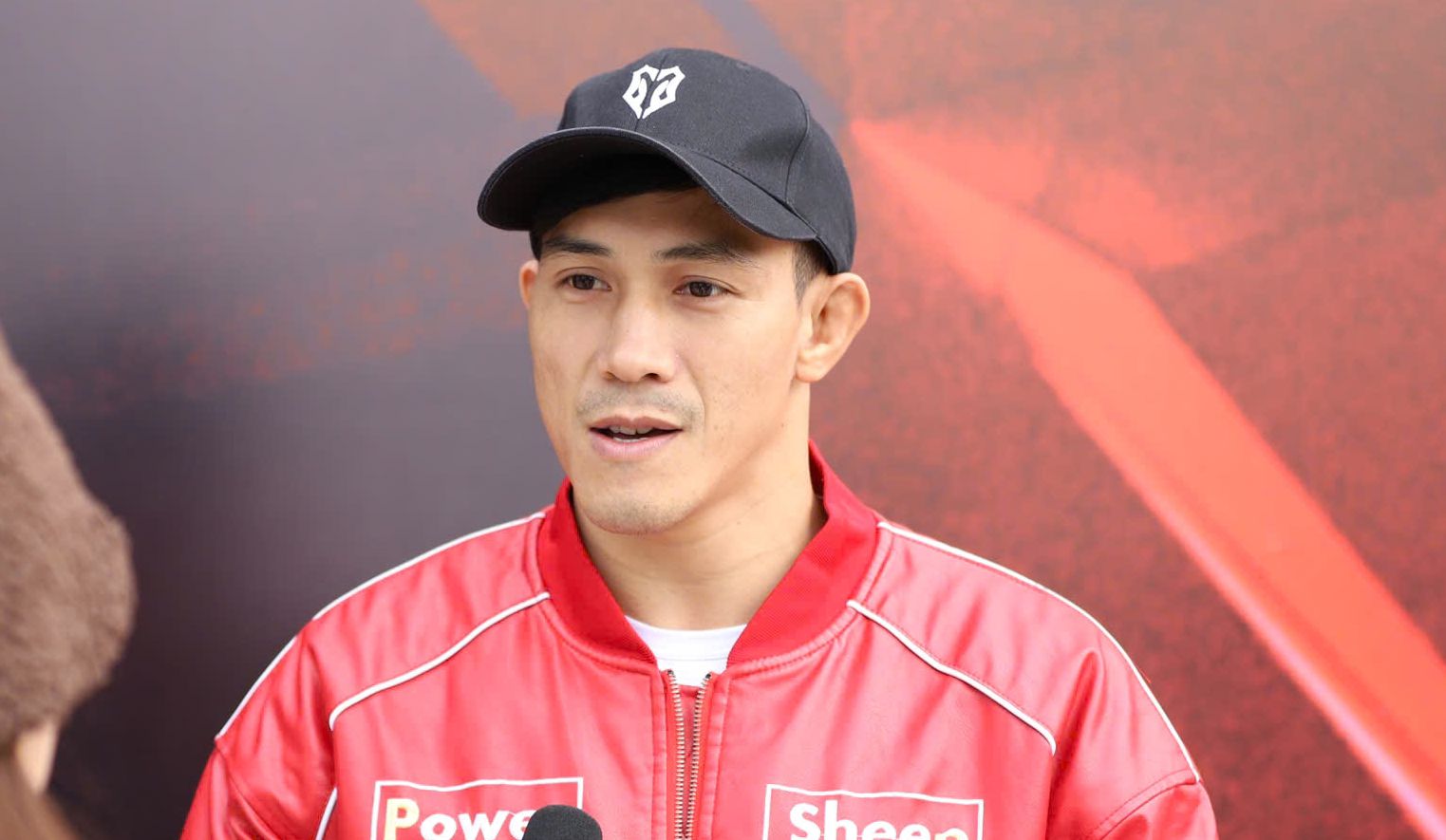 "The undefeated" Nguyen Tran Duy Nhat commented on the highlight match of MMA LION Championship 20. Photo: Chi Tran