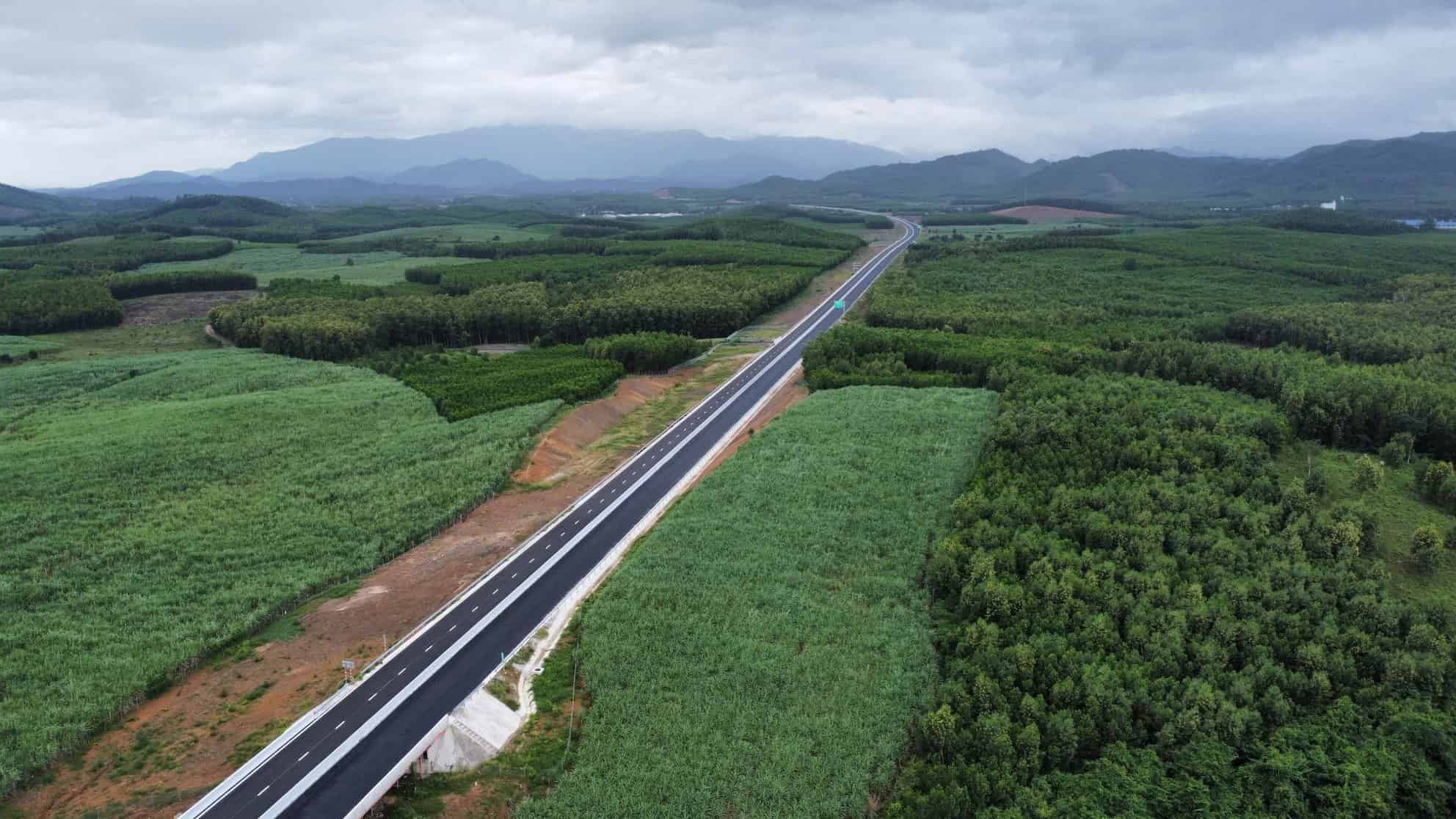Van Phong - Nha Trang Expressway is currently over 80% complete.