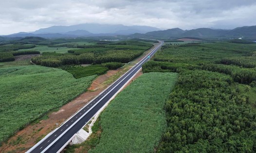 Cao tốc Vân Phong - Nha Trang hiện đạt hơn 80% khối lượng.