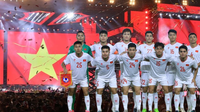 Vietnam team was motivated through the concert "Call Me by Fire". Photo: Minh Dan/Chi Tran