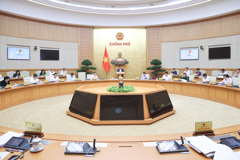 Regarding the apparatus arrangement, the Government requested ministries and branches to prepare a summary report and send it to the Central Steering Committee before December 31, 2024. Photo: VGP