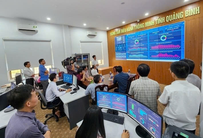 Quang Binh promotes digital transformation for the people. Photo: Department of Information and Communications